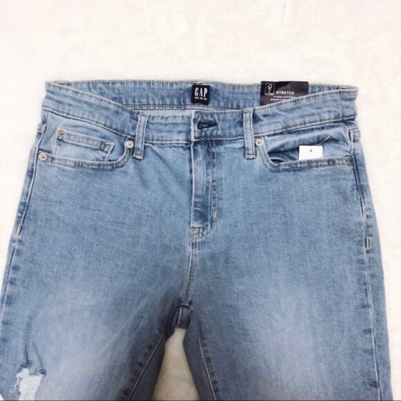 GAP Low Rise Straight Crop Jeans - Picture 2 of 8